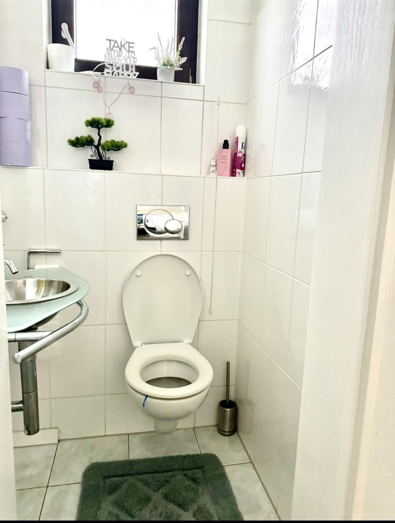 Magisches Doppelzimmer Mit Atemberaubender Wasserfall-Wand In Seligenstadt Dış mekan fotoğraf