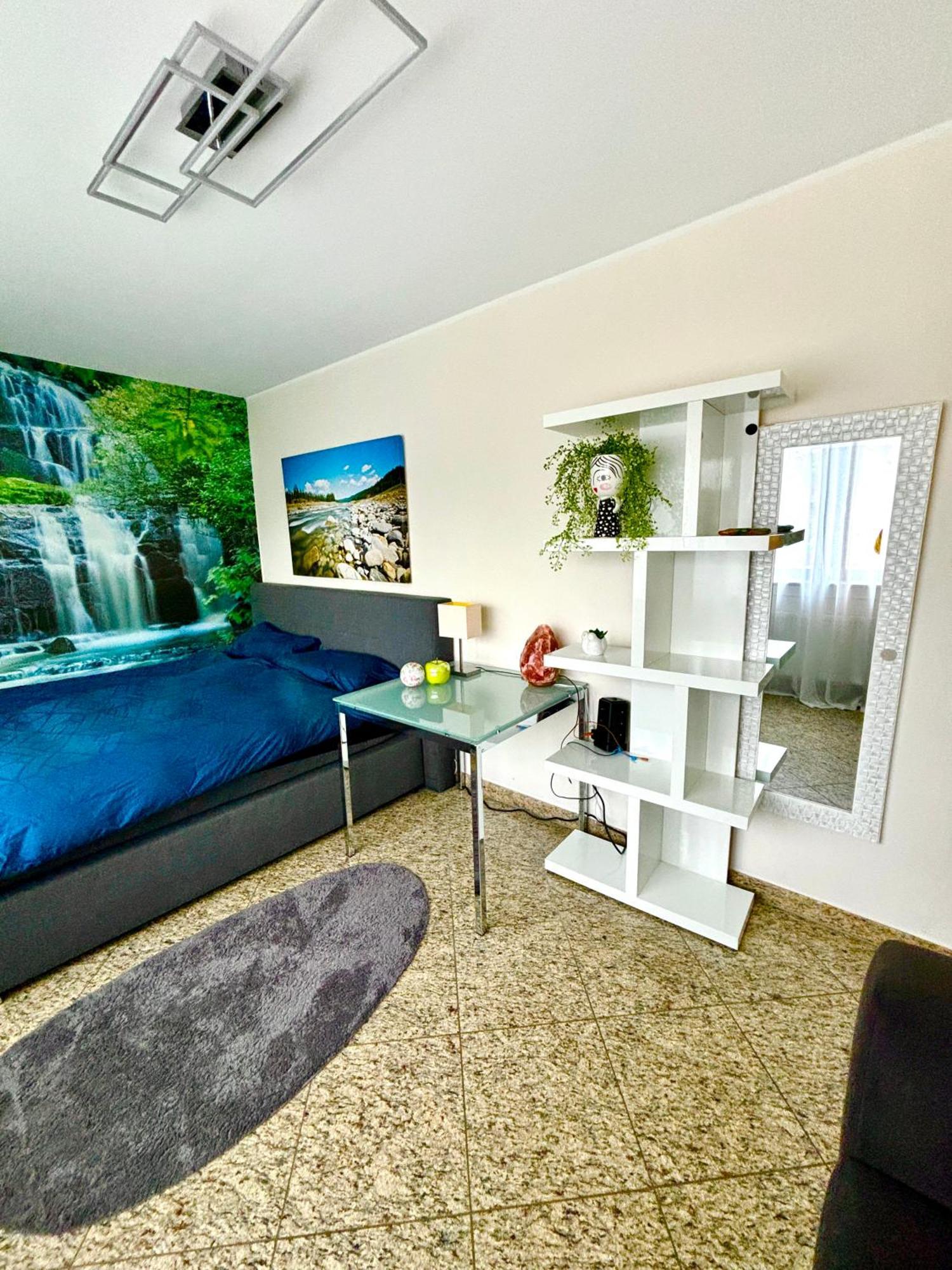 Magisches Doppelzimmer Mit Atemberaubender Wasserfall-Wand In Seligenstadt Dış mekan fotoğraf